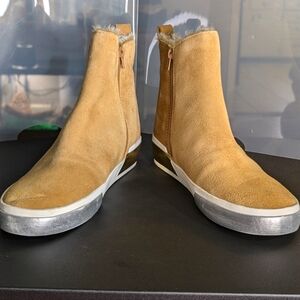 Dolce Vita Zucca NWT 9M tan suede fur lined side zip comfy mod ankle boots‎